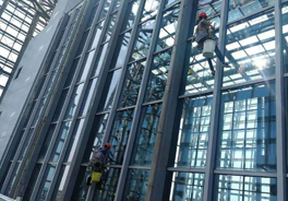 大廈外墻清洗安全繩吊板如何操作，趕緊來(lái)看