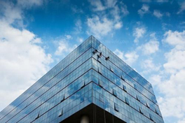 高空外墻清洗與保養(yǎng)的八個(gè)注意事項(xiàng)，你知道嗎？