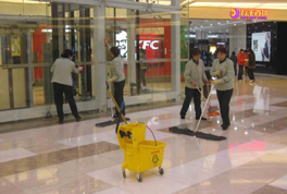 保潔托管公司告訴您商場清潔工應(yīng)當(dāng)具備哪些標(biāo)準(zhǔn)？