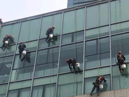 保潔員如何高空作業？